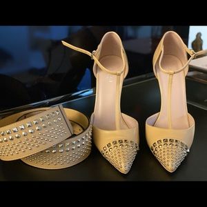 Authentic Gucci pump. I have matching belt